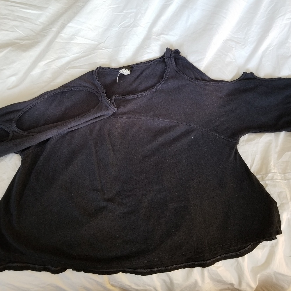 EXCELLENT CONDITION We The Free Flowy Shirt